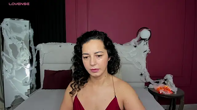 Linda Insatiable online show from October 2025 01:27:01 AM