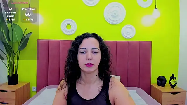 Linda Insatiable online show from April 2026 01:40:01 AM