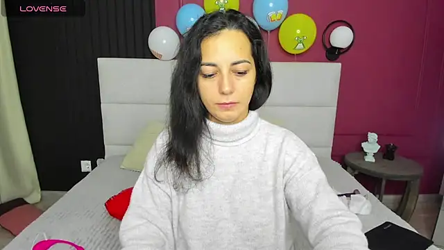 Linda Insatiable online show from October 2025 12:47:01 AM