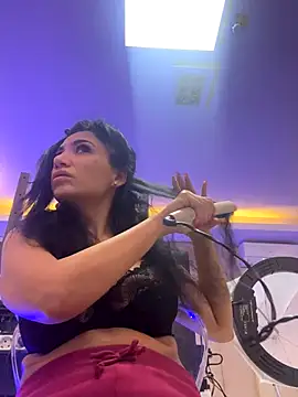 Denise Taylor online show from October 2025 05:28:02 AM