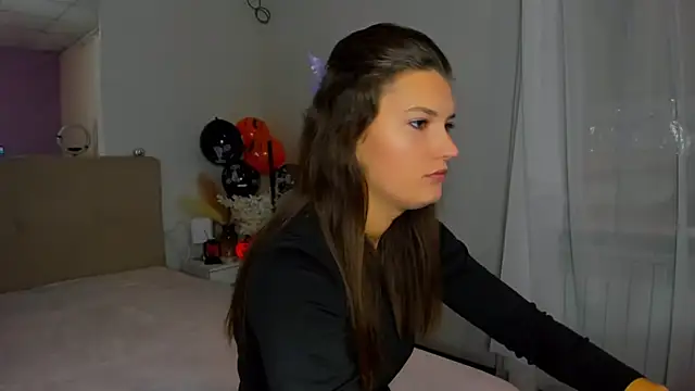 Laura Leee online show from November 2025 06:07:01 AM