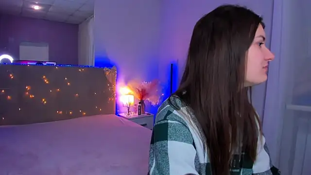 Laura Leee online show from March 2026 06:10:02 AM