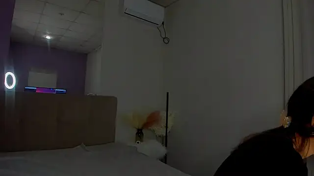 Laura Leee online show from March 2025 06:28:02 AM