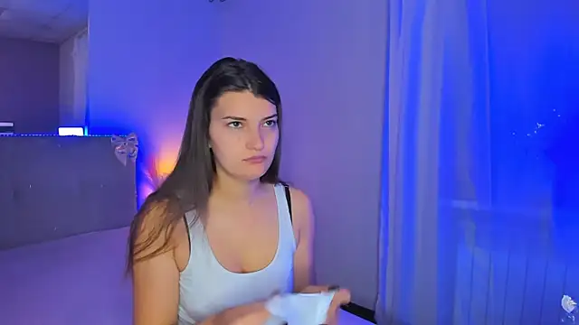 Laura Leee online show from July 2026 04:54:02 AM