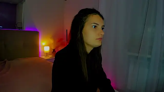 Laura Leee online show from September 2025 05:19:02 AM