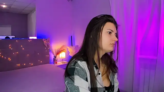 Laura Leee online show from March 2026 05:52:01 AM