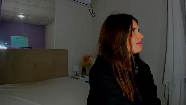 Laura Leee online show from October 2025 04:58:02 AM