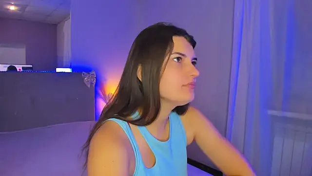 Laura Leee online show from July 2026 04:58:02 AM