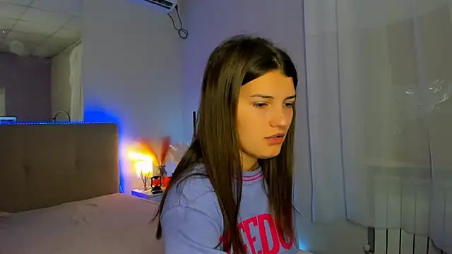 Laura Leee online show from October 2025 05:31:01 AM