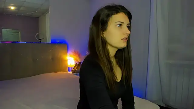 Laura Leee online show from November 2025 06:35:01 AM