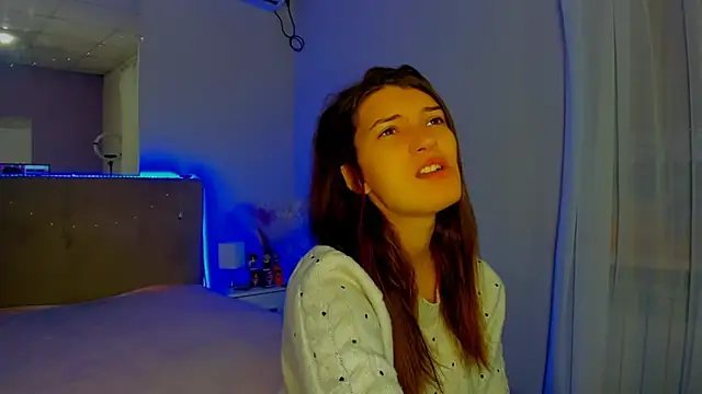 Laura Leee online show from November 2025 06:17:01 AM