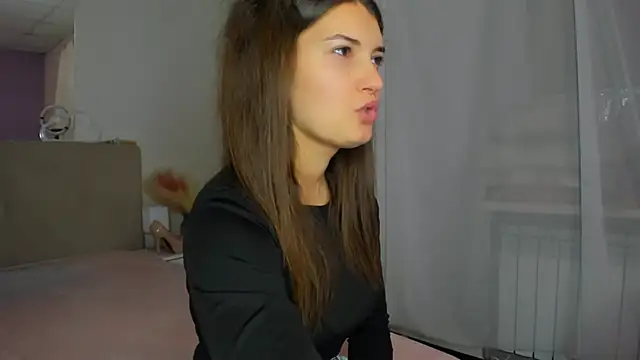 Laura Leee online show from December 2025 05:53:02 AM