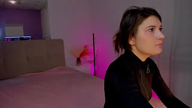 Laura Leee online show from February 2025 06:29:02 AM