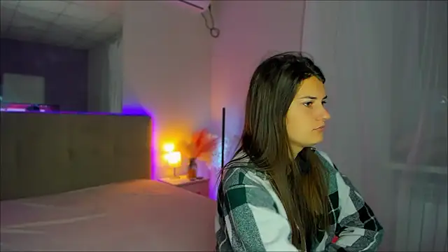 Laura Leee online show from September 2025 05:24:02 AM
