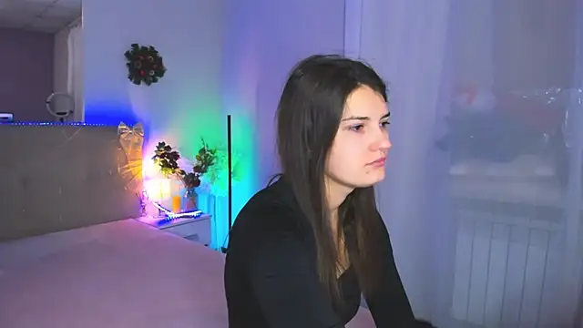 Snapshot of Laura_Leee chatting on December 2025 06:24:01 AM Laura Leee online show from December 2025 06:24:01 AM