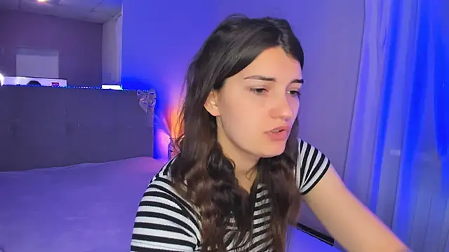 Laura Leee online show from May 2026 05:01:01 AM