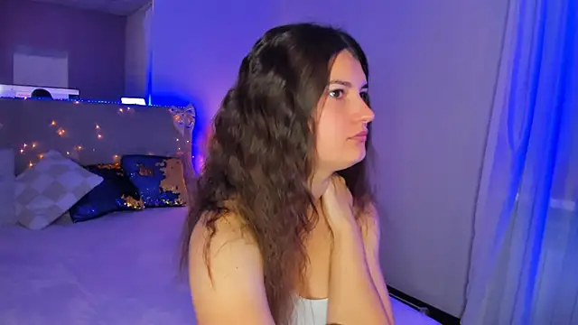 Laura Leee online show from June 2026 05:34:01 AM