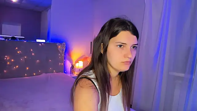 Laura Leee online show from June 2026 04:53:02 AM