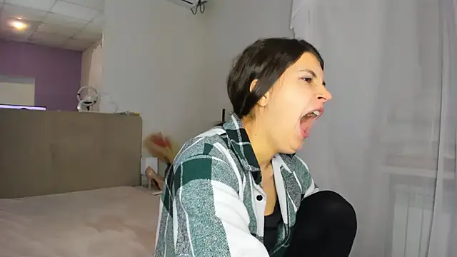 Laura Leee online show from December 2025 06:14:02 AM