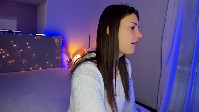 Laura Leee online show from July 2026 04:57:02 AM