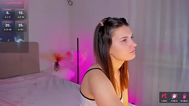 Laura Leee online show from March 2025 09:17:02 AM