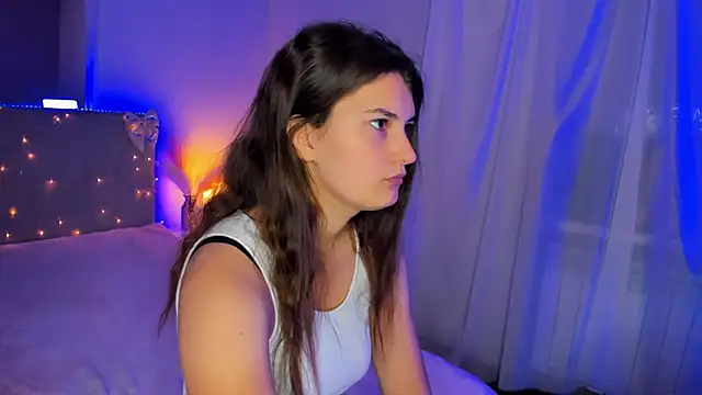 Laura Leee online show from June 2026 04:50:01 AM