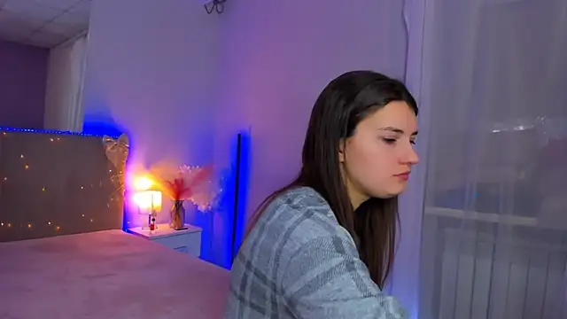 Laura Leee online show from March 2026 06:28:02 AM