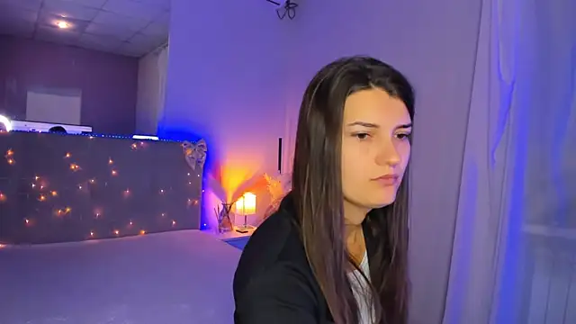 Laura Leee online show from July 2026 04:56:01 AM