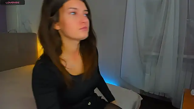 Laura Leee online show from October 2025 06:14:02 AM