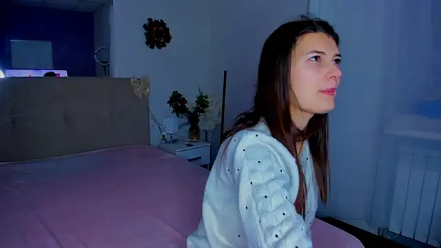 Snapshot of Laura_Leee chatting on January 2026 06:20:01 AM Laura Leee online show from January 2026 06:20:01 AM