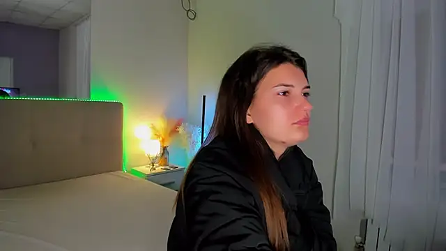 Laura Leee online show from October 2025 04:58:02 AM