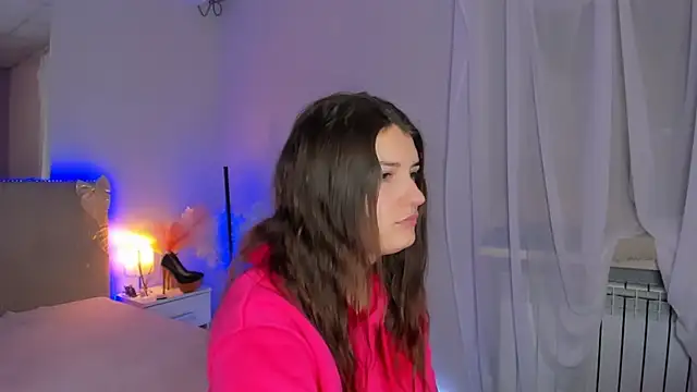 Snapshot of Laura_Leee chatting on February 2026 06:13:02 AM Laura Leee online show from February 2026 06:13:02 AM