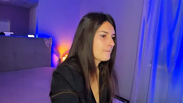 Laura Leee online show from May 2026 05:04:02 AM