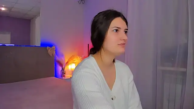 Laura Leee online show from March 2026 05:54:01 AM