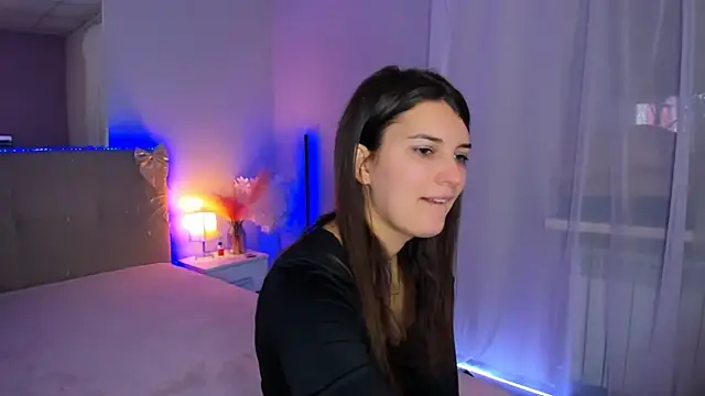 Snapshot of Laura_Leee chatting on February 2026 06:16:01 AM Laura Leee online show from February 2026 06:16:01 AM