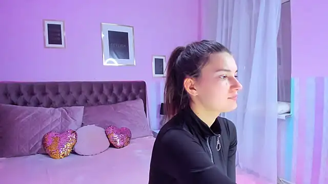 Laura Leee online show from March 2025 06:26:02 AM