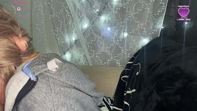 Snapshot of VeronicaRonnieTaylor chatting on November 2025 02:53:02 PM VeronicaRonnieTaylor online show from November 2025 02:53:02 PM