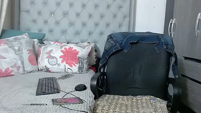 Bustyredx online show from September 2025 08:16:02 PM