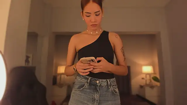 Snapshot of Madie__collins chatting on September 2025 09:30:01 AM Madie collins online show from September 2025 09:30:01 AM