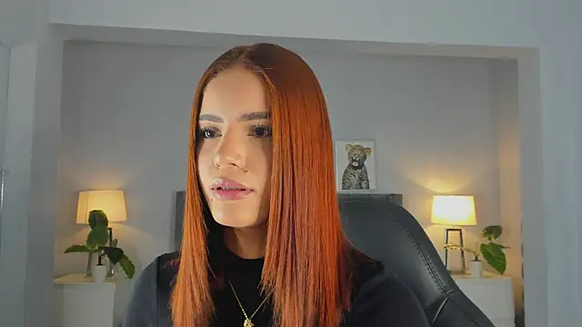 Madie  collins online show from December 2025 11:42:02 AM