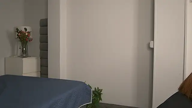 Madie  collins online show from April 2026 12:06:01 PM