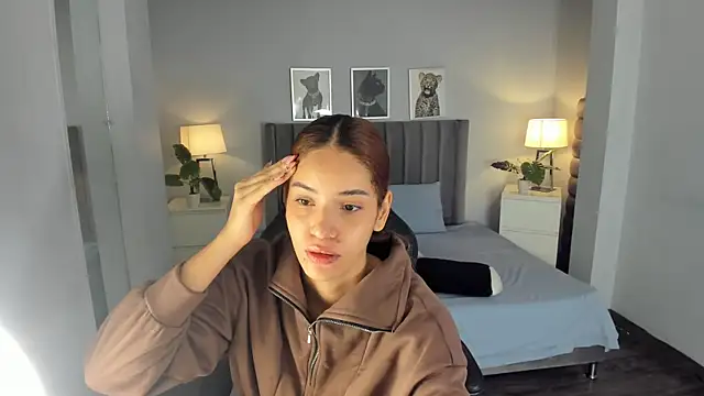 Snapshot of Madie__collins chatting on October 2025 11:24:02 AM Madie collins online show from October 2025 11:24:02 AM