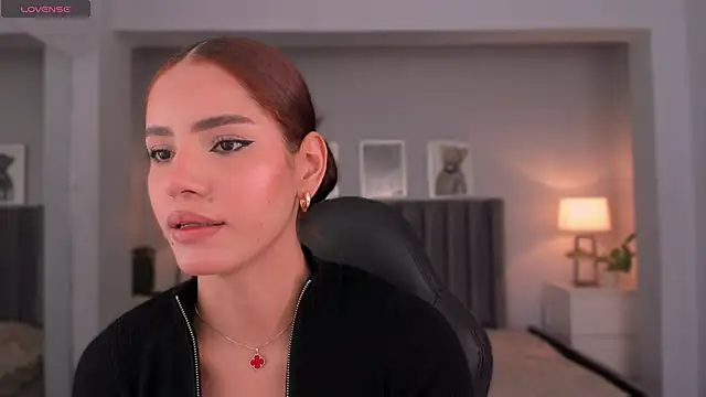 Snapshot of Madie__collins chatting on September 2025 10:55:02 AM Madie collins online show from September 2025 10:55:02 AM