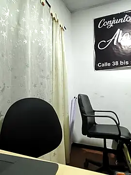 Snapshot of DULCE__26 chatting on September 2025 12:44:01 AM DULCE  26 online show from September 2025 12:44:01 AM