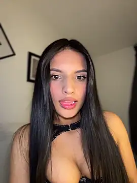 Dulceeany online show from June 2026 11:37:01 PM