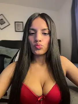 Dulceeany online show from May 2026 10:35:01 PM