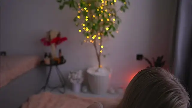 Snapshot of lorrie_love_story chatting on September 2025 09:20:02 AM lorrie love story online show from September 2025 09:20:02 AM