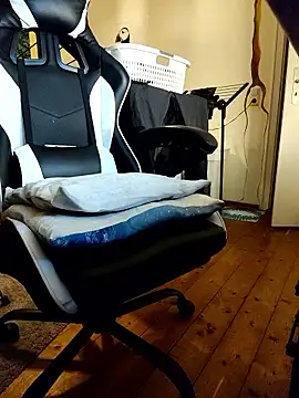 OdinWolf1990 online show from February 2026 08:10:02 PM