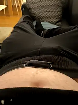 OdinWolf1990 online show from November 2025 08:23:02 PM