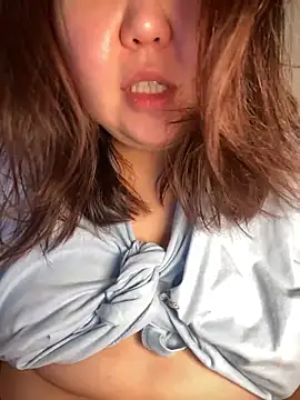 lunamas online show from November 2025 10:04:02 PM